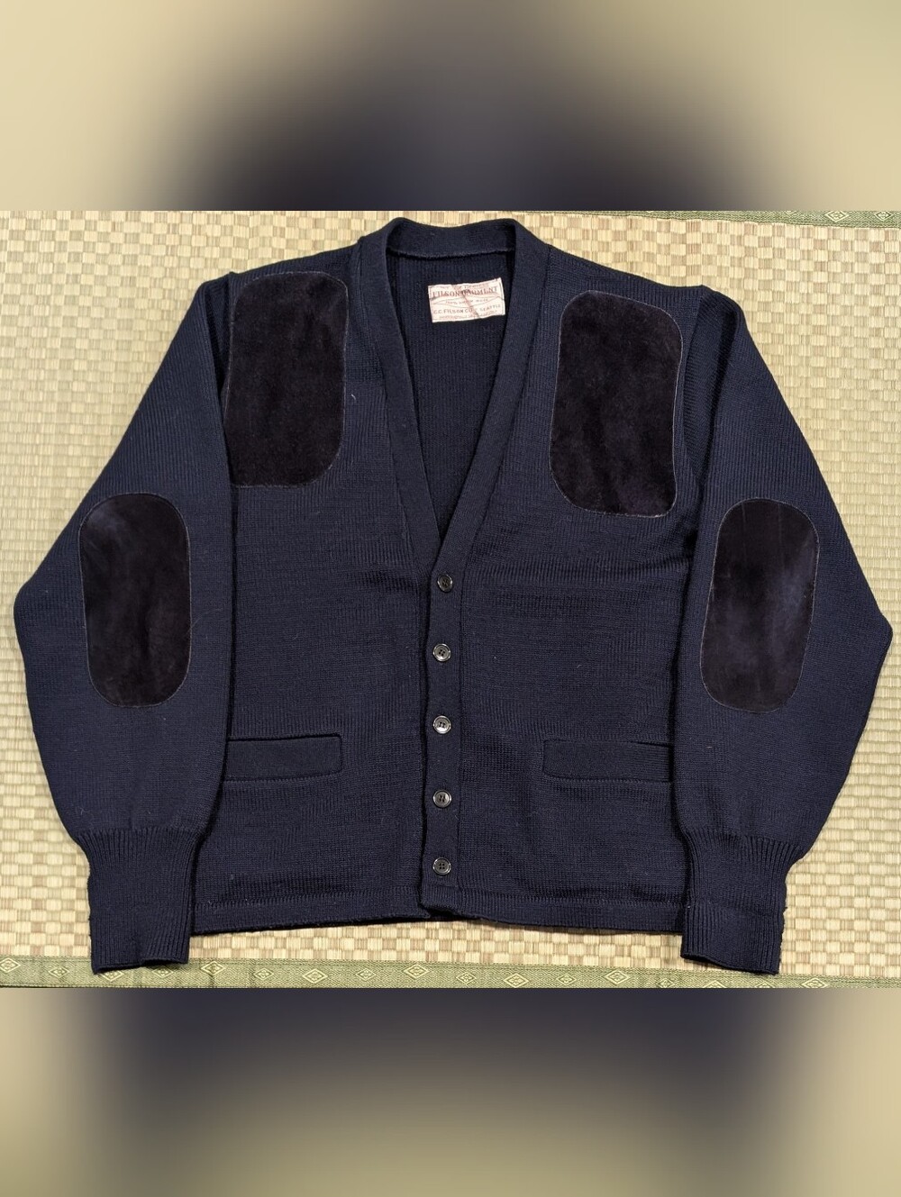 Vintage Filson Guide Sweater w/ Suede Patches Men's Size M/L *See Measurements*